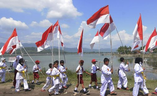 Kepada Siapa Lembaga Pendidikan TK Restu Ibu Bertanggung Jawab? Dan Siapa yang Boleh Mengintervensi Kewenangannya?